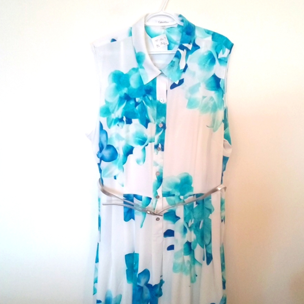 Calvin Klein Women's White with Blue Floral Shirt Dress Silvertone Belt Size 22